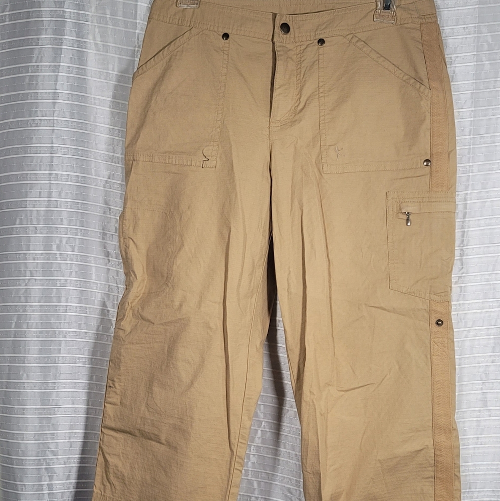 Danskin NOW Ladies Crop Pants Size 4/6